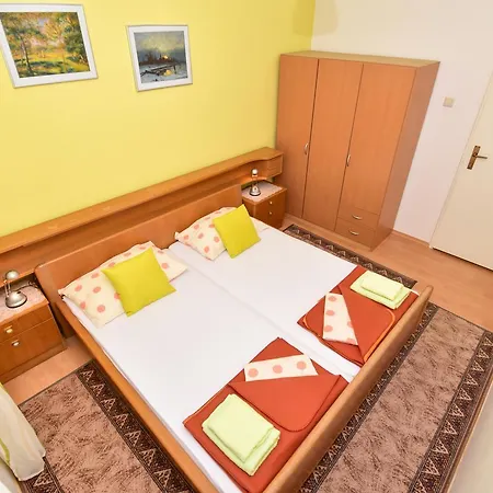 Apartament Paula *
